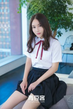 公厕女人小便